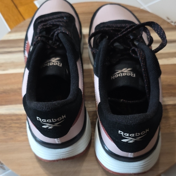 Reebok Black and Pink Athletic Sneakers - Picture 9 of 9
